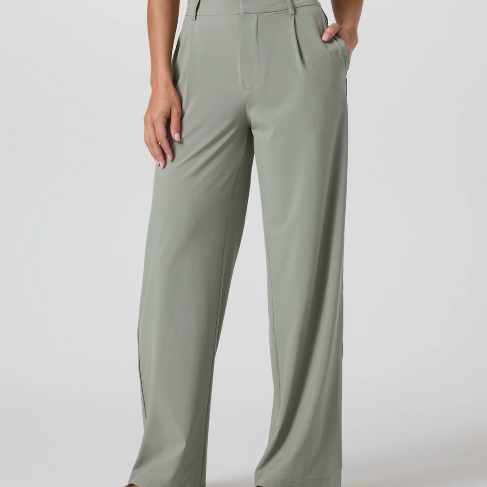 Vuori Villa Trousers in Laurel